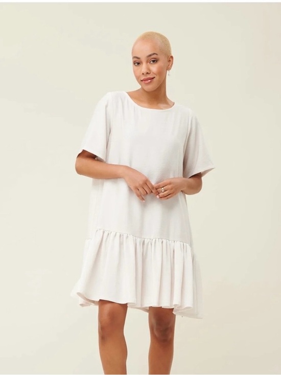 Emma Knudsen Dresses & Skirts - Relaxed White Ruffle-Hem Midi Dress
